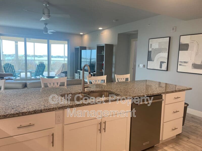 Osprey House: 260 Hidden Bay Dr