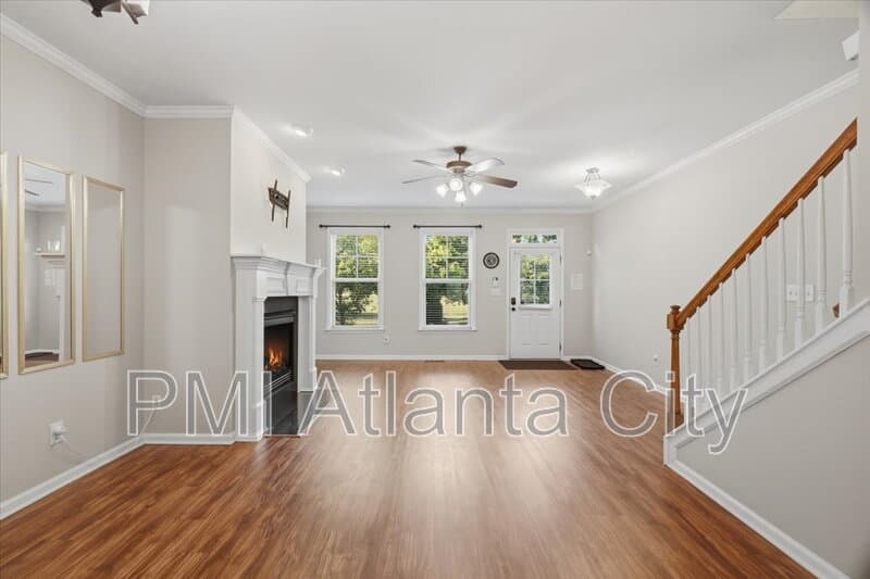 Suwanee Townhome: 4428 Grove Field Park NW