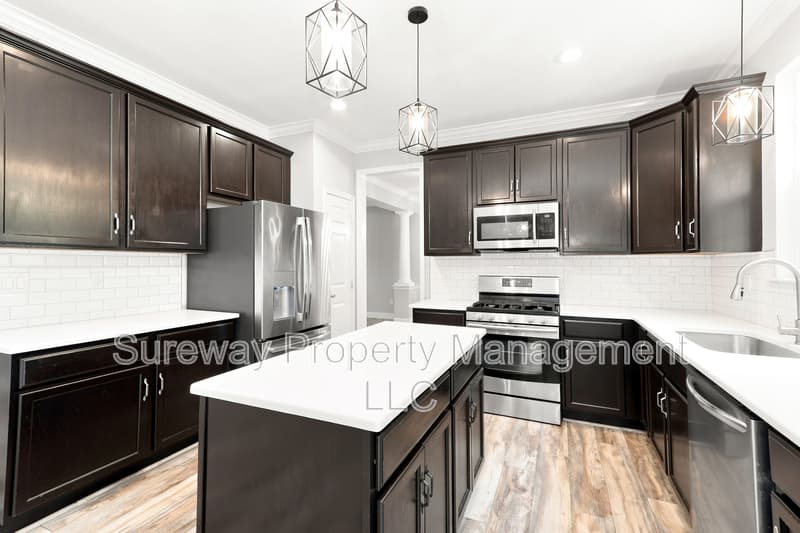 Pemberton House: 13 Grist Mill Ct