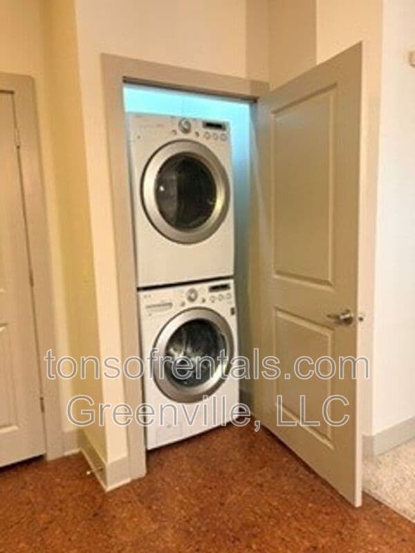 Greenville Condo: 98 E. McBee Ave.