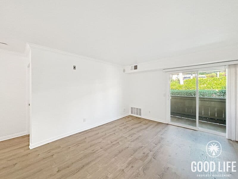 San Diego Condo: 3665 Ash St
