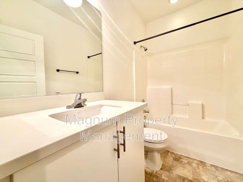 Temecula House: 28075 Calle Bonita
