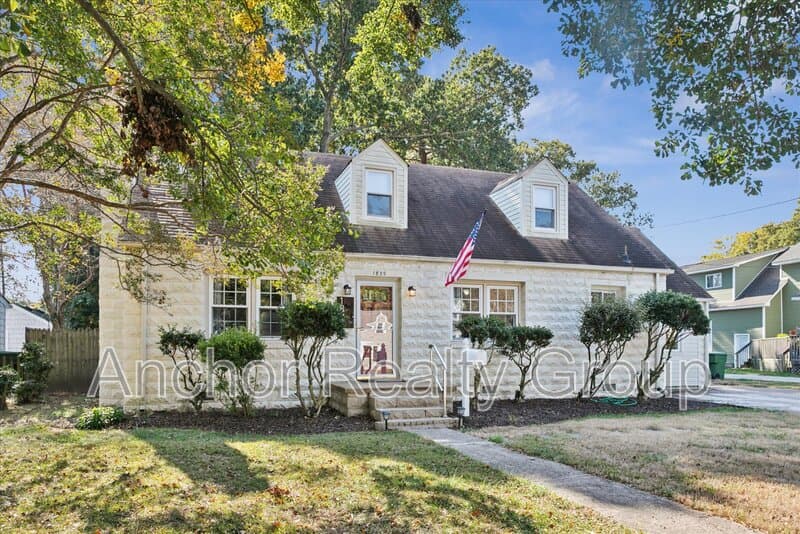 Norfolk House: 1839 Edgewood Avenue
