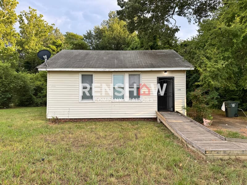Memphis House: 2105 Clifton Ave