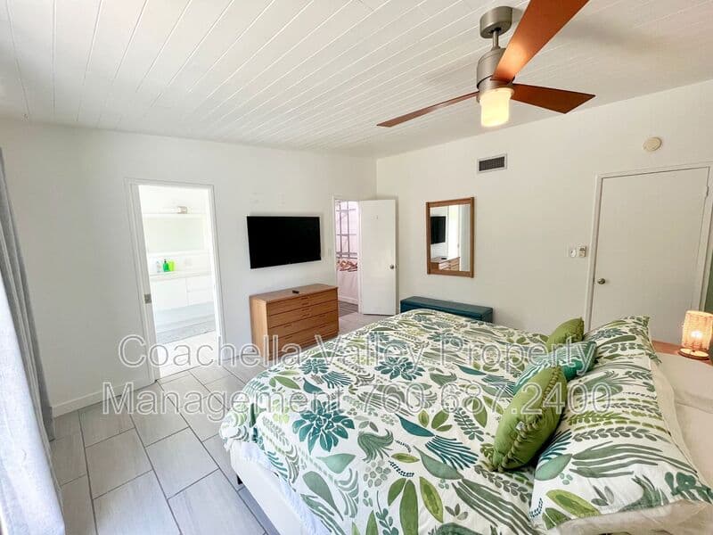 Palm Springs House: 2719 E Ventura Road