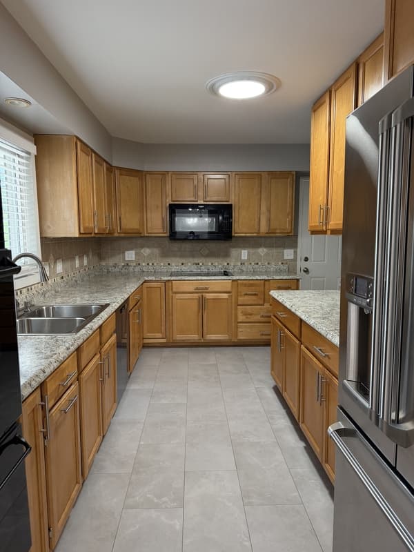 St. Louis House: 8747 Kathy Ct