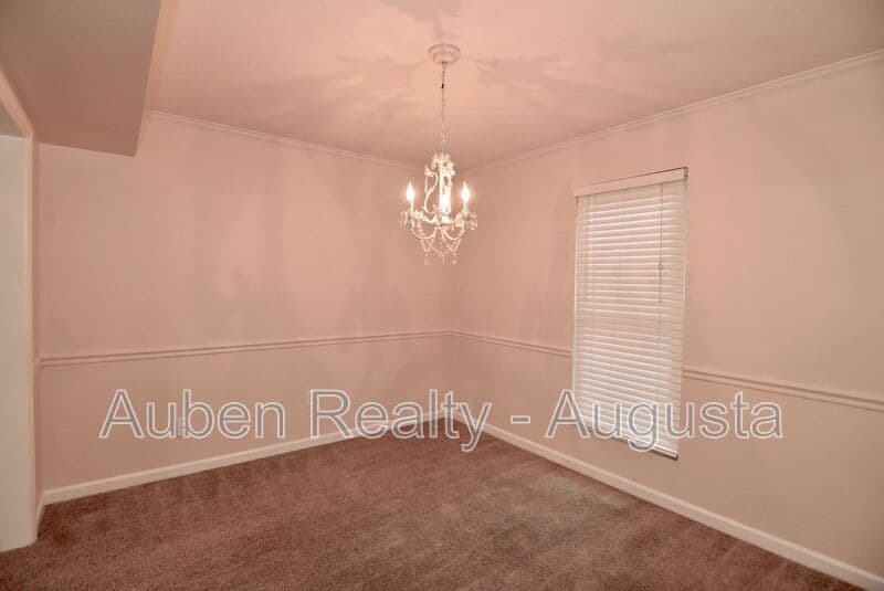 Evans House: 490 Pheasant Run Drive