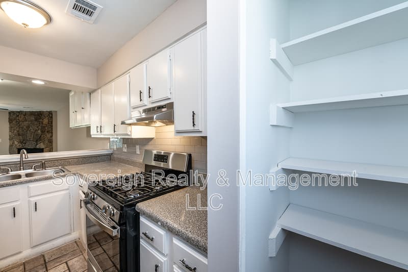 Norcross Condo: 6624 Ramsgate Way