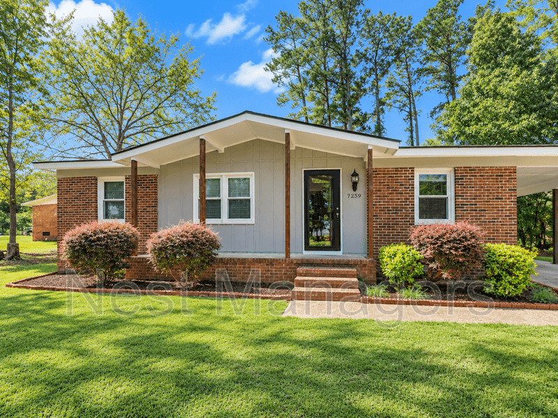 Fayetteville House: 7259 Ainsley Street