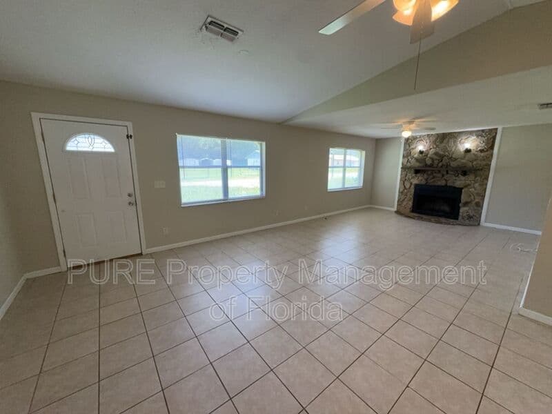 Summerfield House: 13606 SE 48th Court