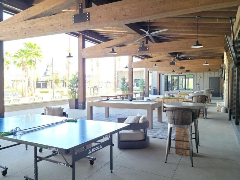 Madera House: 610 Wood Crest Avenue