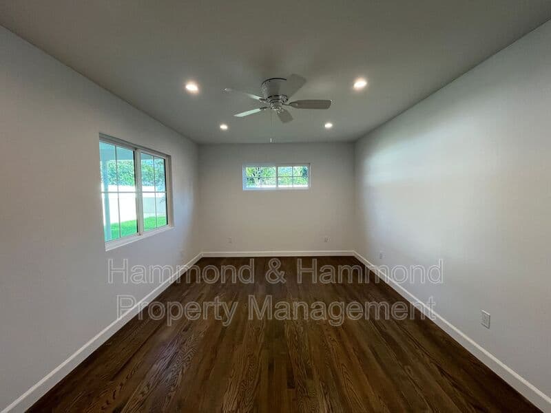 Sherman Oaks House: 13607 Huston St.