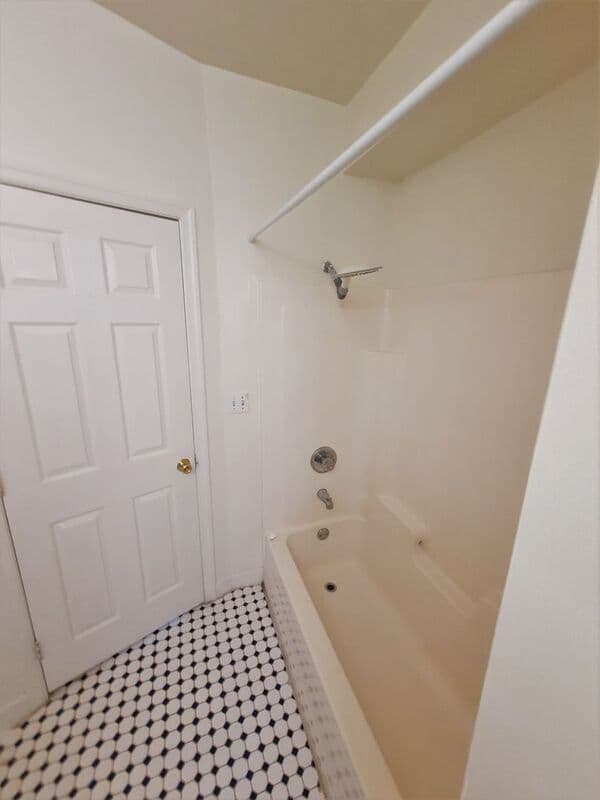 Baltimore Condo: 2501 Maryland Ave