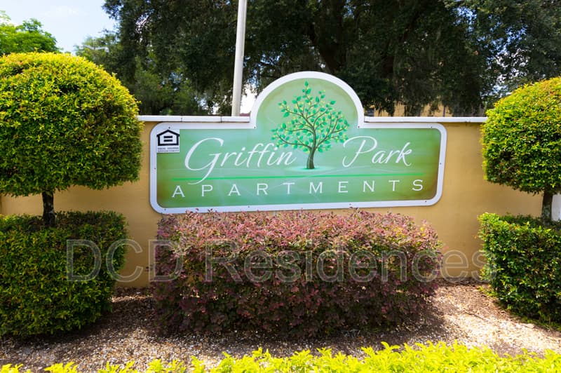 Lakeland Condo: 1017 Griffin Road