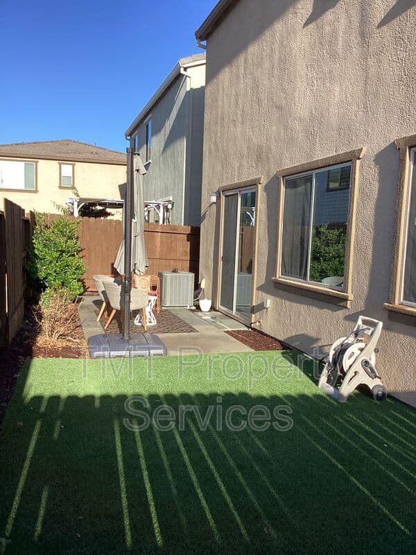 Sacramento House: 3759 Po River Way