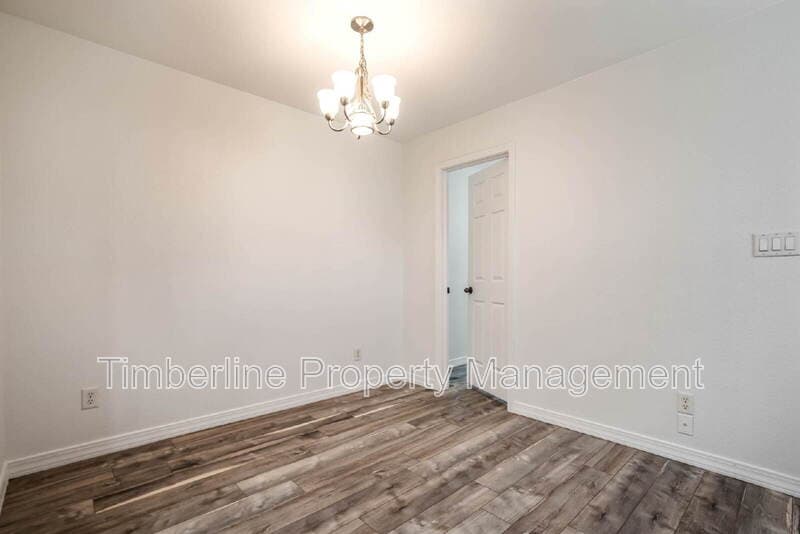 Monument House: 339 Fourth Street