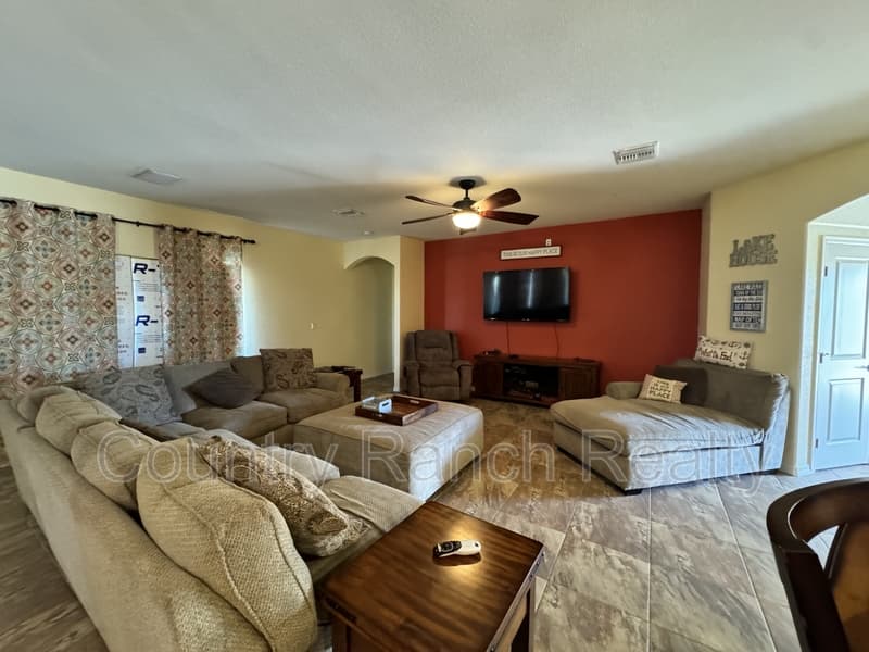 Bullhead City House: 2539 Bora Trail