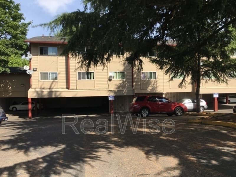 Portland Condo: 13423 SE Stark St