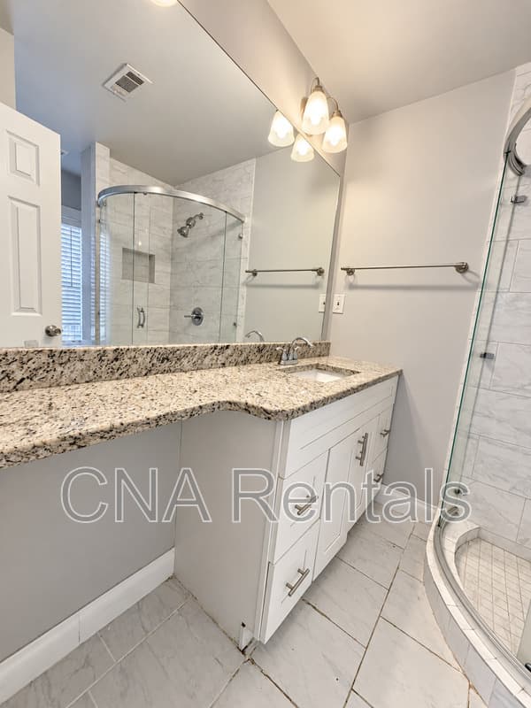 Smyrna House: 584 Taylor Dr SE