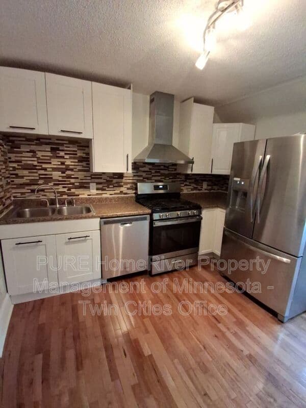 Saint Paul Condo: 1972 Minnehaha Ave E
