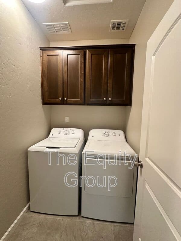 Visalia House: 4520 W. Flagstaff Ave