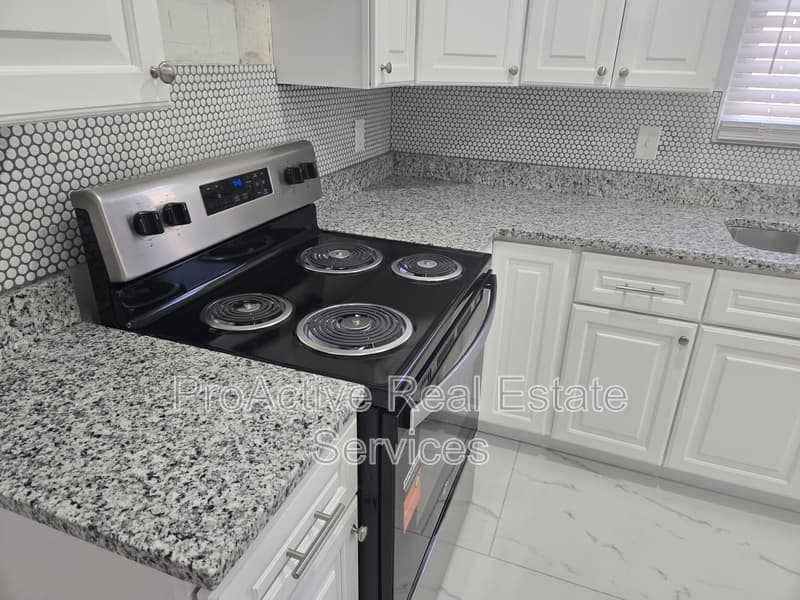 Norfolk Condo: 9523 18th Bay Street