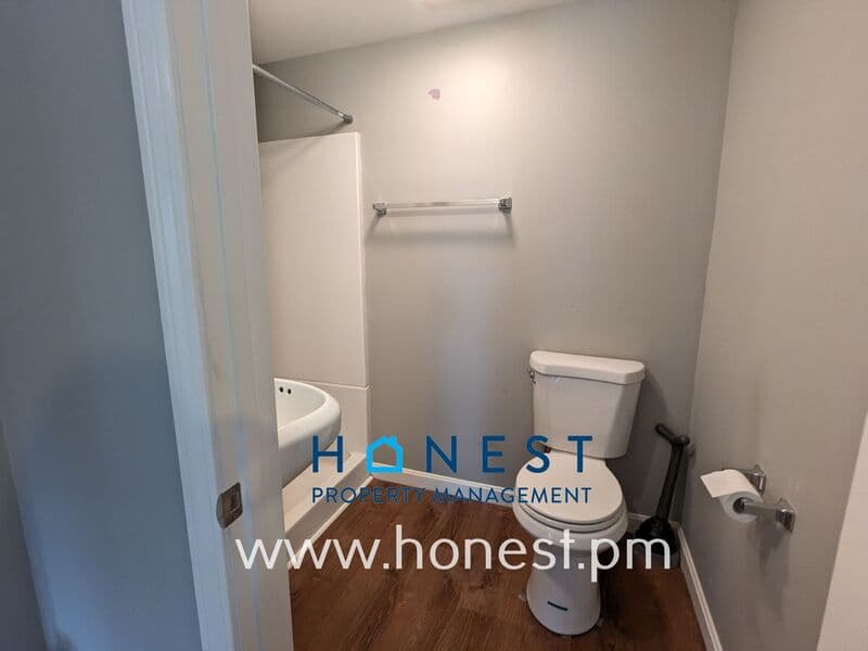 Oakland Condo: 46 Oak Street