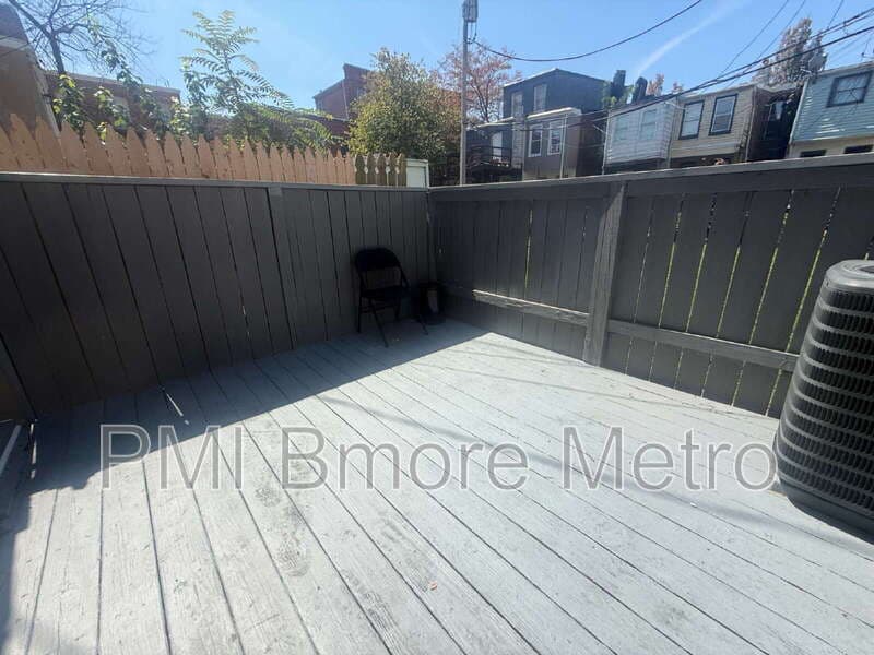Baltimore Townhome: 306 Penn St