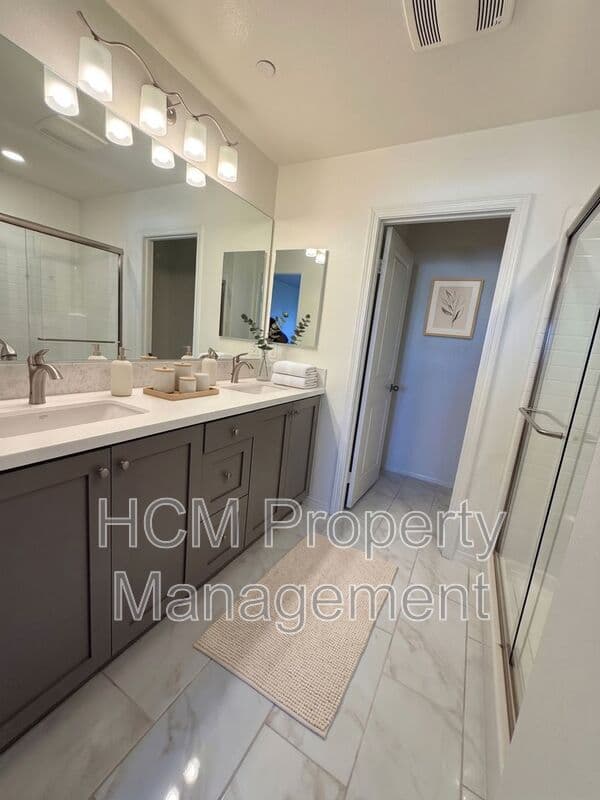 Santa Ana House: 120 S Pacific Ave
