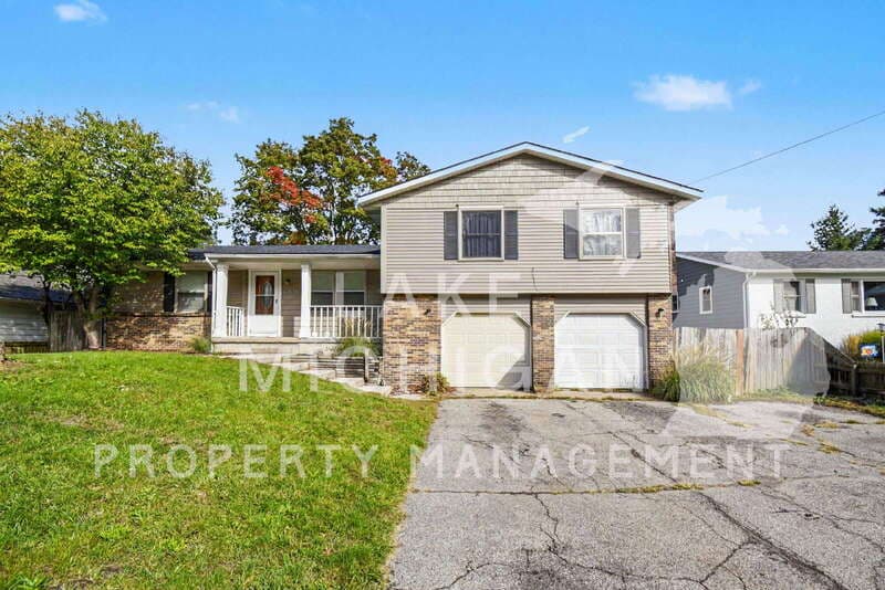 Kentwood Condo: 5838 Christie Avenue Southeast