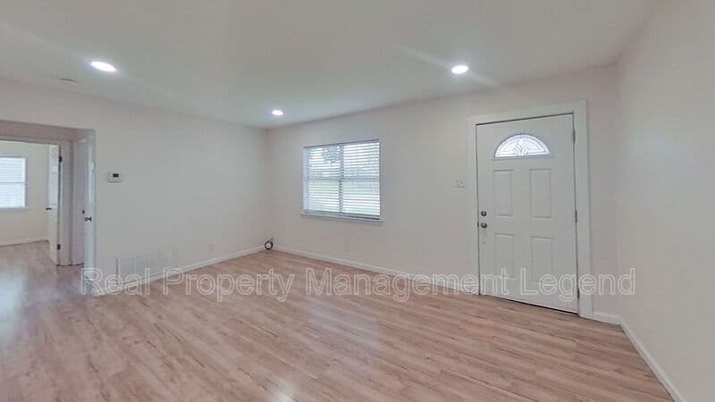 Irving House: 2320 Brockbank Dr