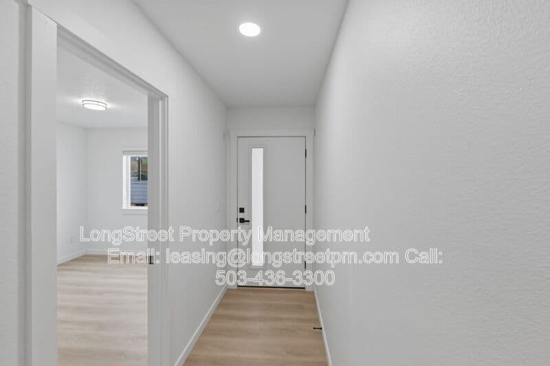 Philomath Condo: 826 S 19th St