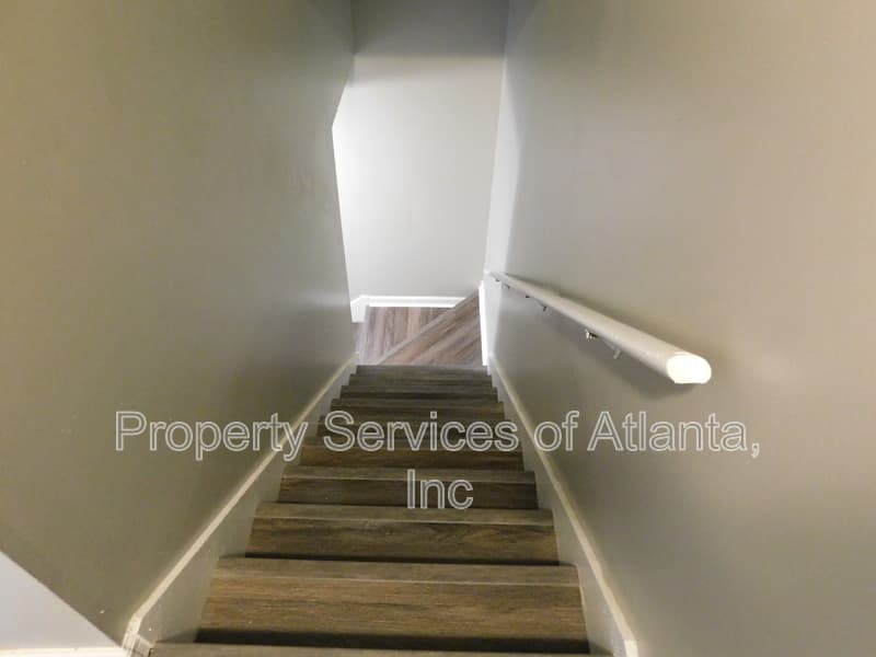 Marietta House: 2775 New South Dr