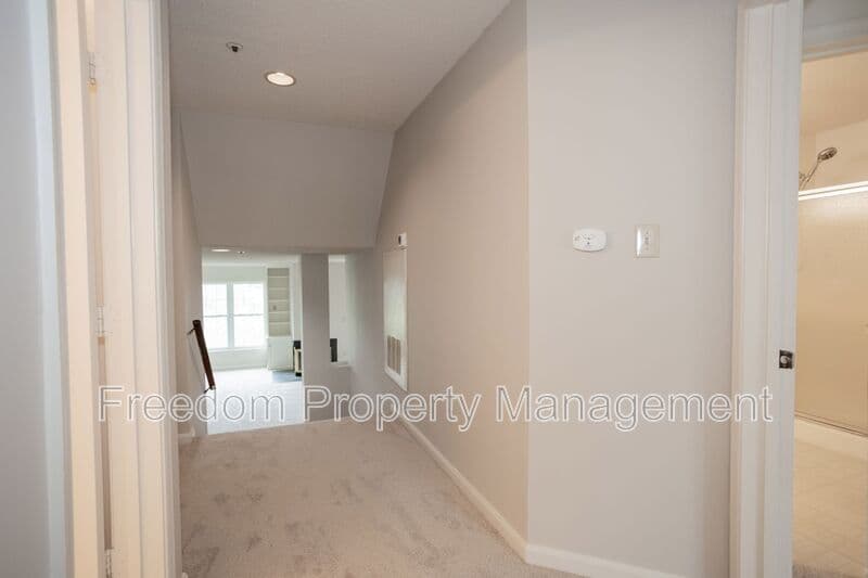 Alexandria Condo: 279 S Pickett St.