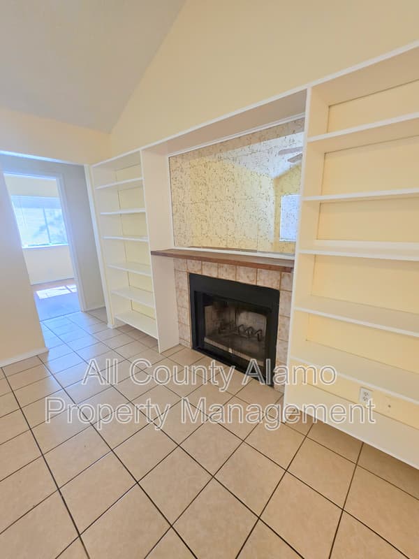 San Antonio House: 7515 Brandyridge