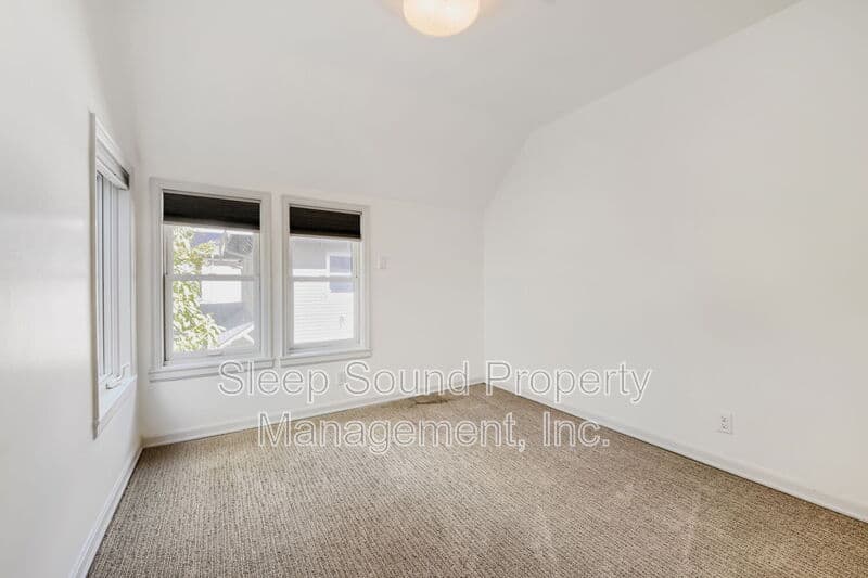 Portland House: 1912 NE 11th Ave