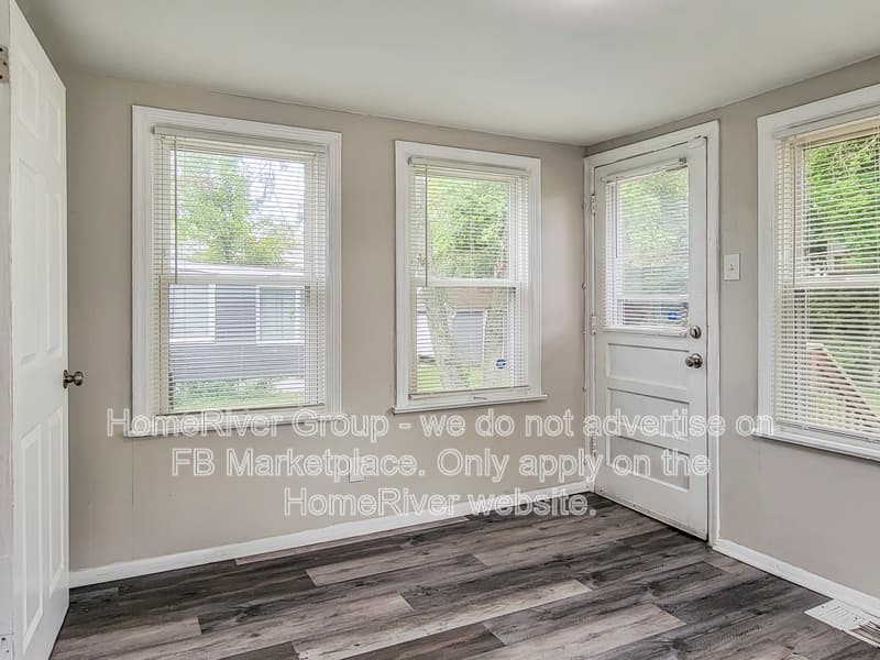 Saint Louis House: 8014 Patterson Dr