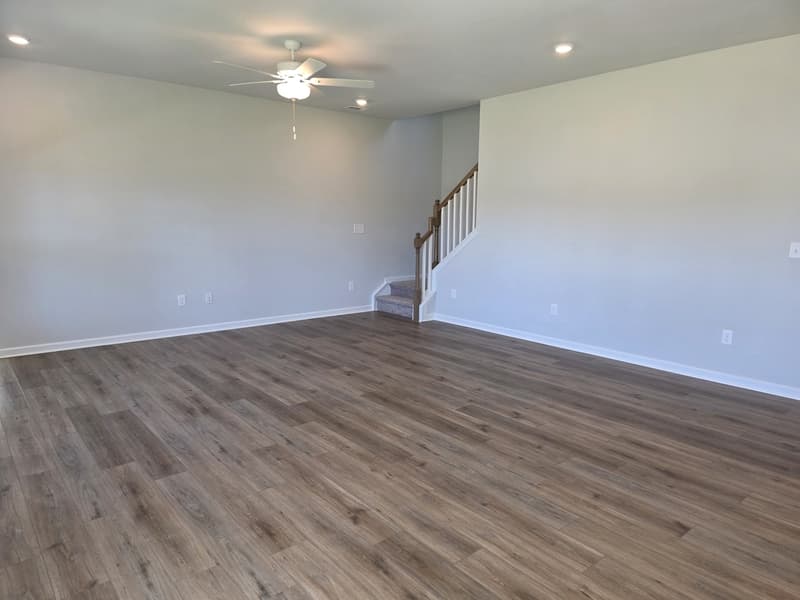Youngsville House: 9 Silverbell Court