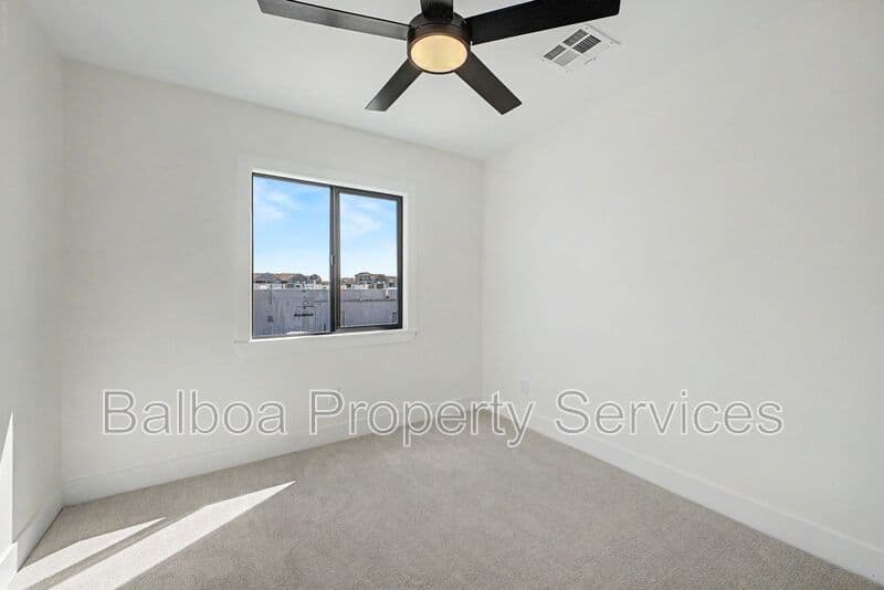 Phoenix Condo: 920 E Pasadena Ave