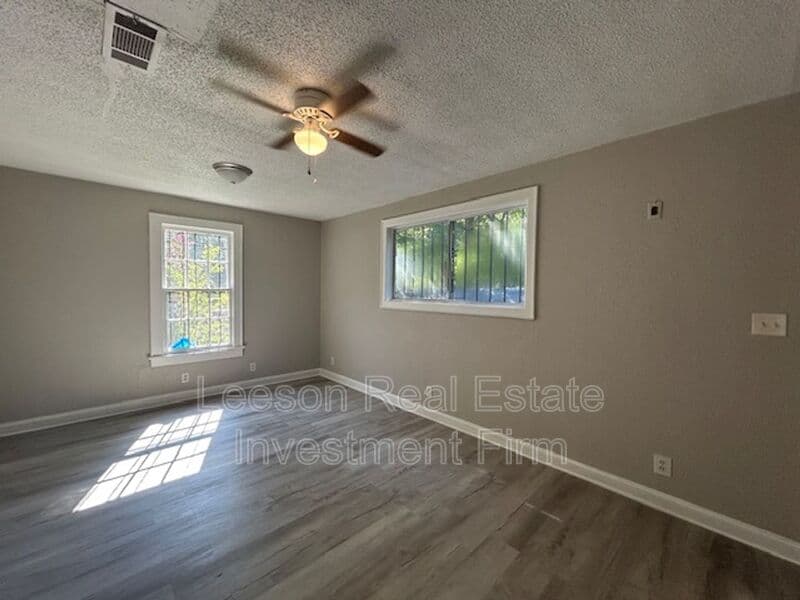 Shreveport House: 3603 Darien St