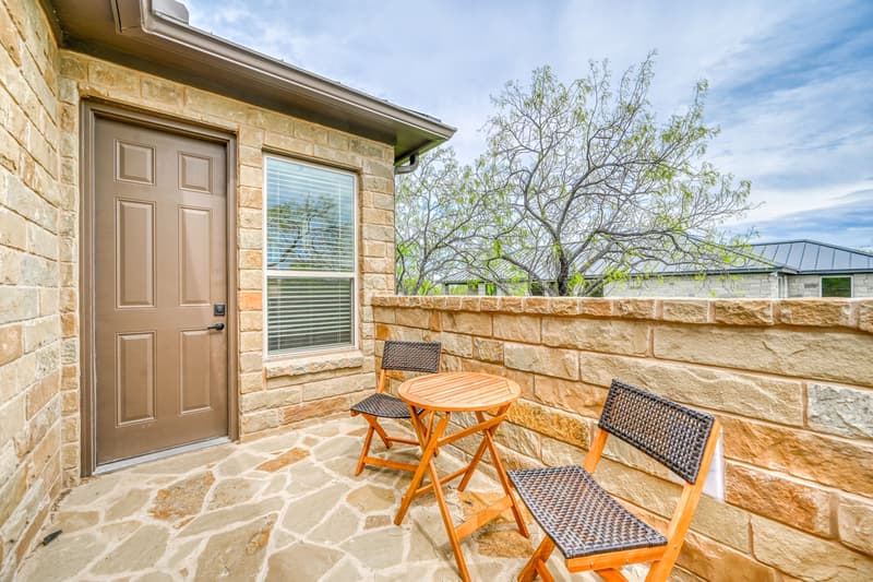 Horseshoe Bay House: 302 Parallel Circle