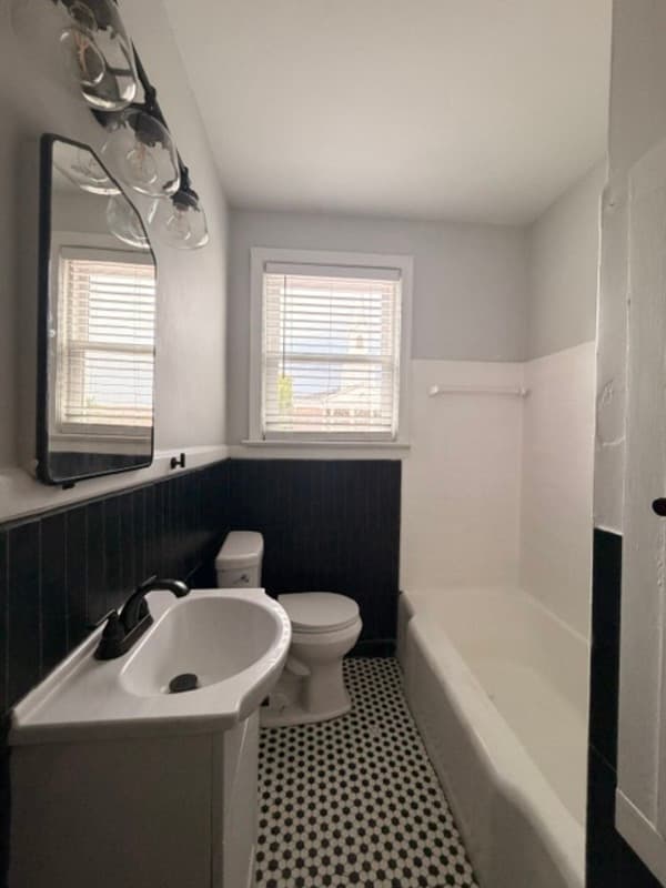 West Columbia Condo: 502 1/2 State Street - 1