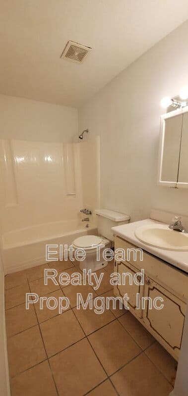 Charlotte Condo: 8623 Crows Nest Ln