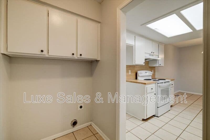 Oklahoma City House: 8302 NW 8th Street