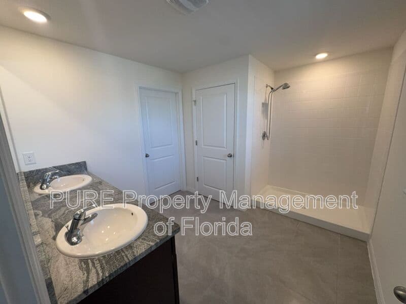 Ocala House: 5527 SW 43rd Ct