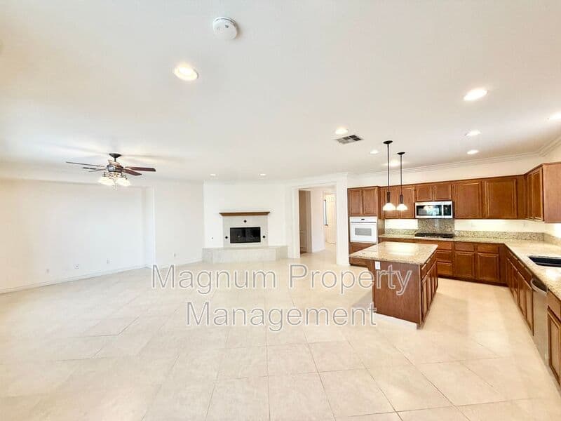 Winchester House: 35186 Orchid Dr