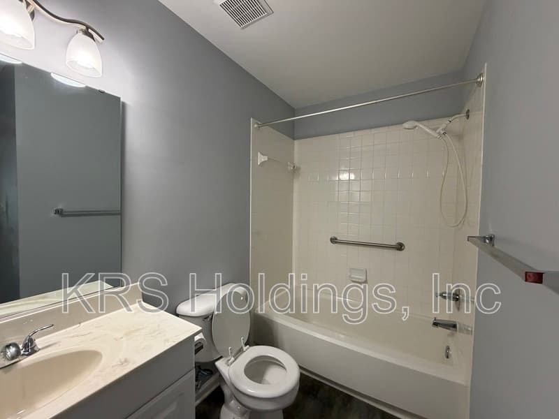 Chesapeake Condo: 910 Rue Marseille