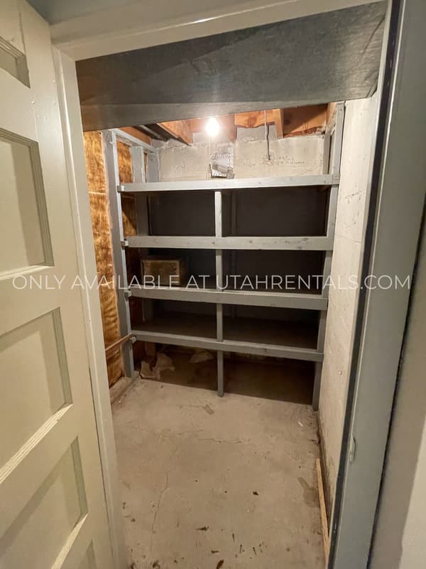 Richfield House: 158 W 500 N