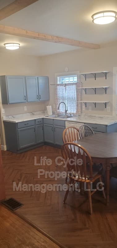 Grand Rapids House: 1819 Linden Avenue Southeast