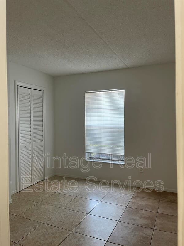 St Petersburg Condo: 1303 83rd Ave N